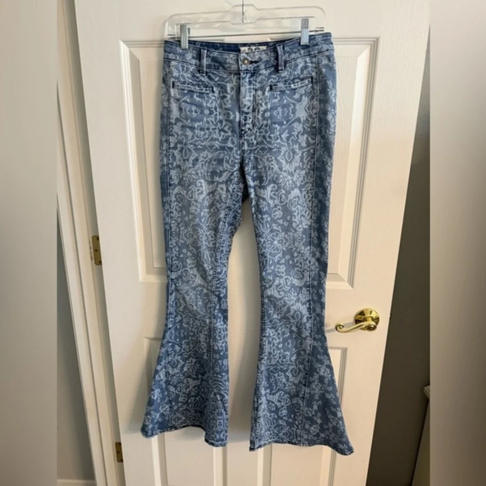 We The Free Floral Flare/Bell Jeans Size 29 - Picture 1 of 10